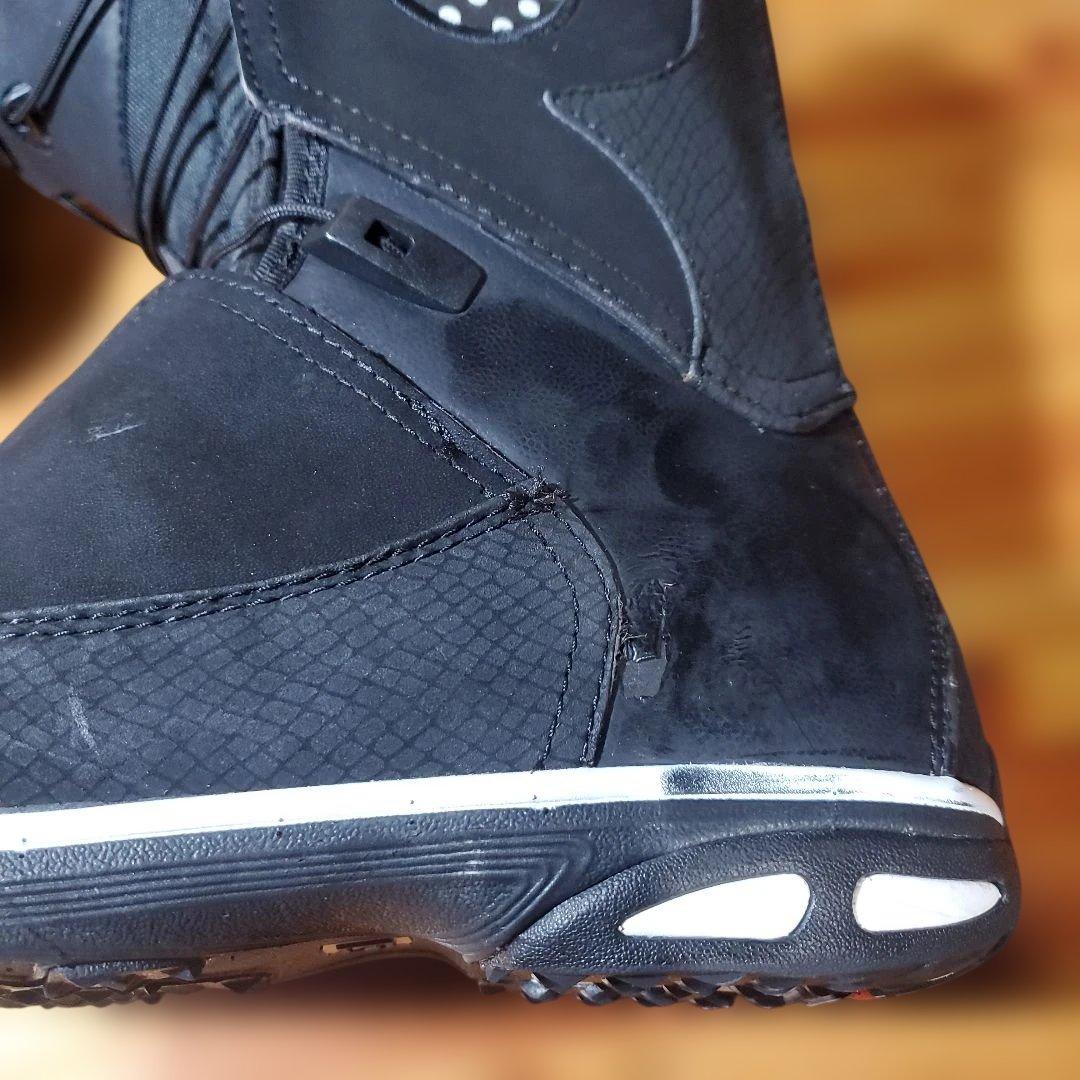 SALOMON スノーボードブーツ　23.5cm! 26108