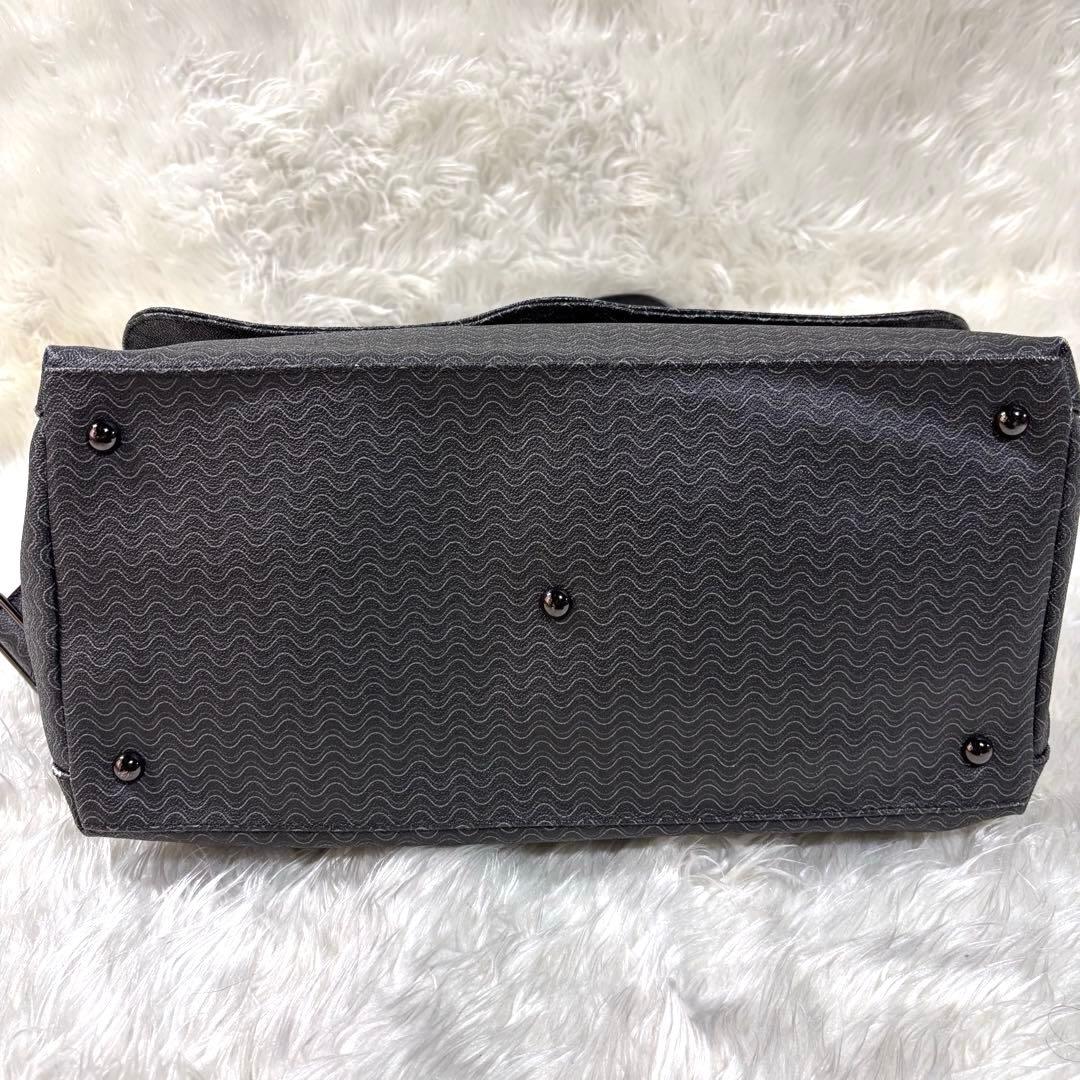 美品✨ザネラート ポスティーナ ショルダーバッグ 黒 ブラック