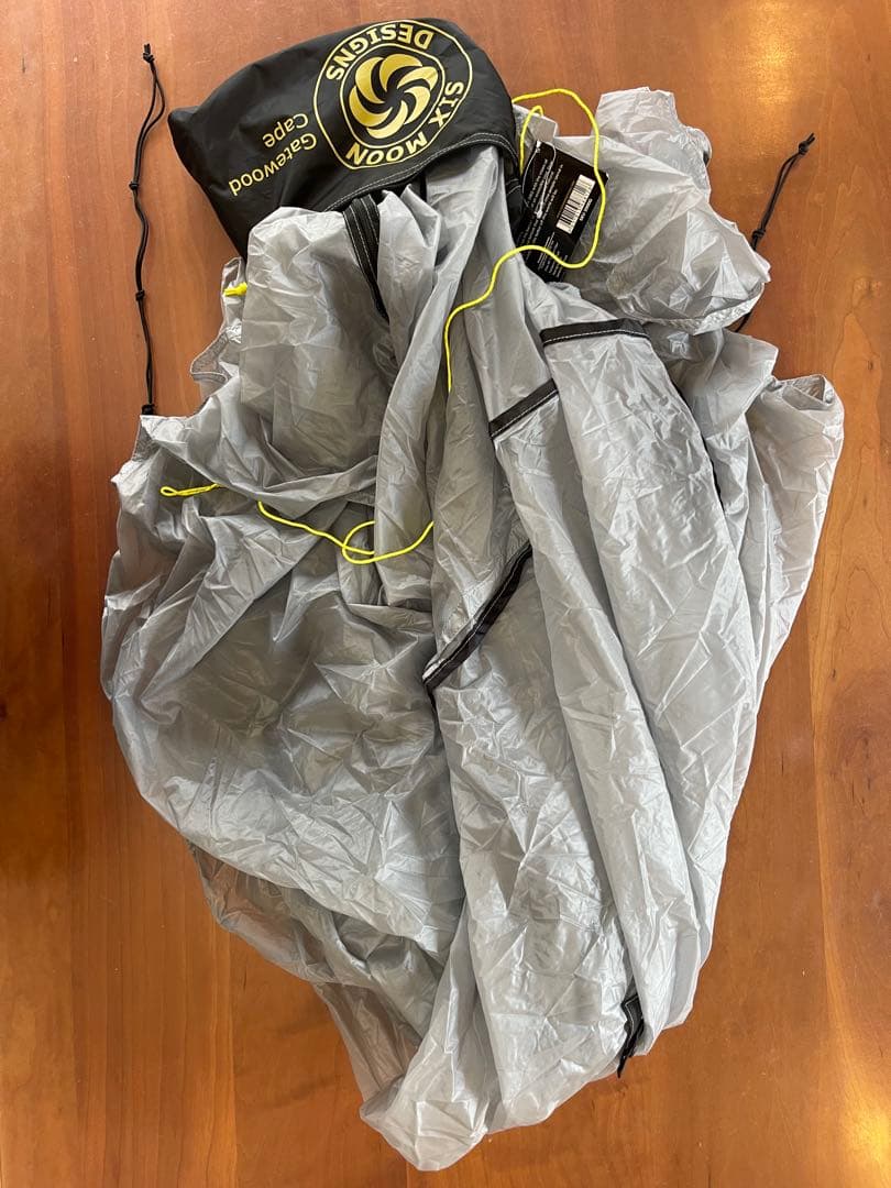 新品★シックスムーンデザインズ　ゲートウッドケープ グレー