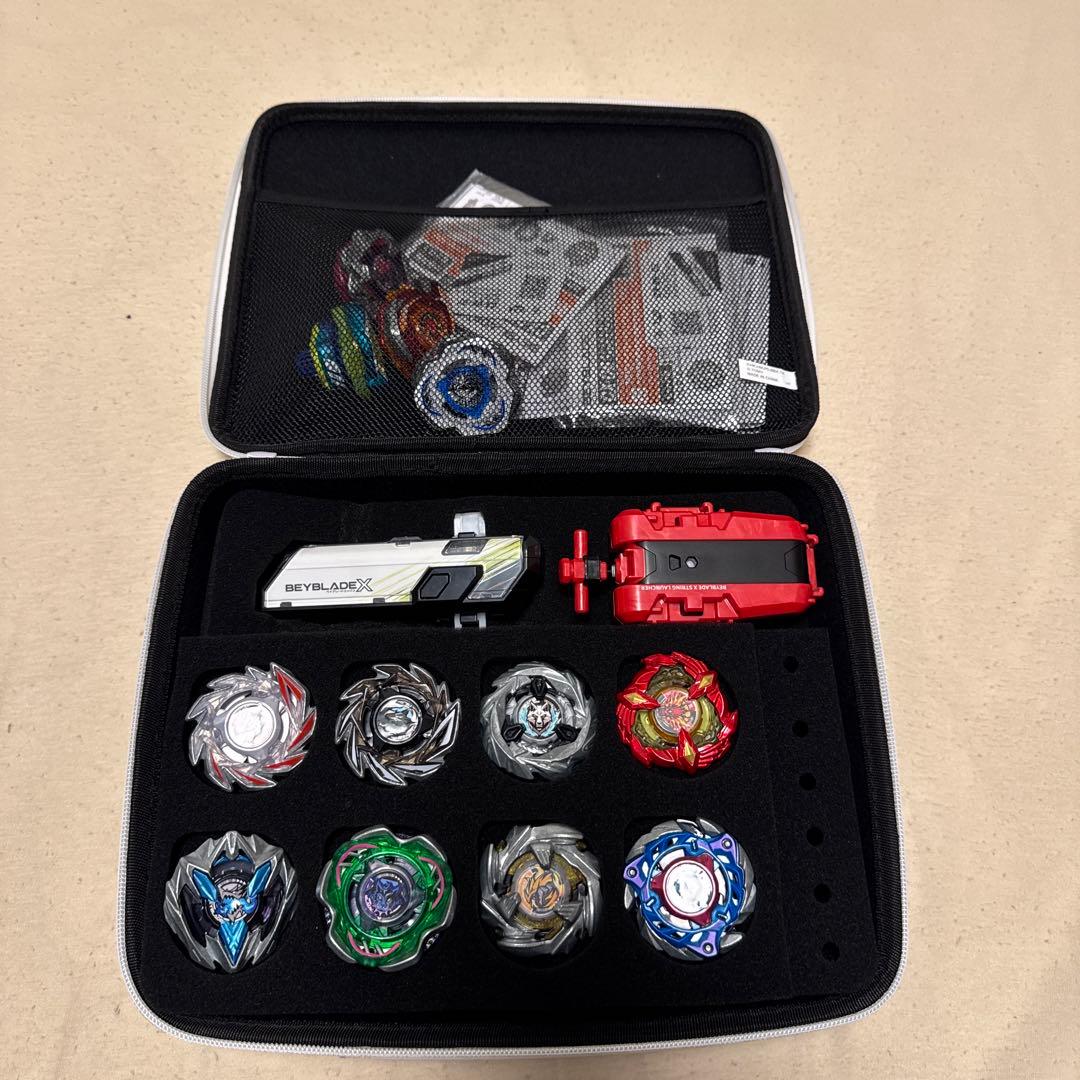 ほぼ新品　ベーブレードx 12個　まとめ売り　ベイバトルパス•ケース付き