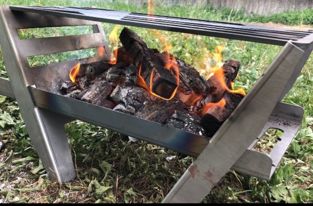 鉄製 焚き火台 星、イナズマデザイン