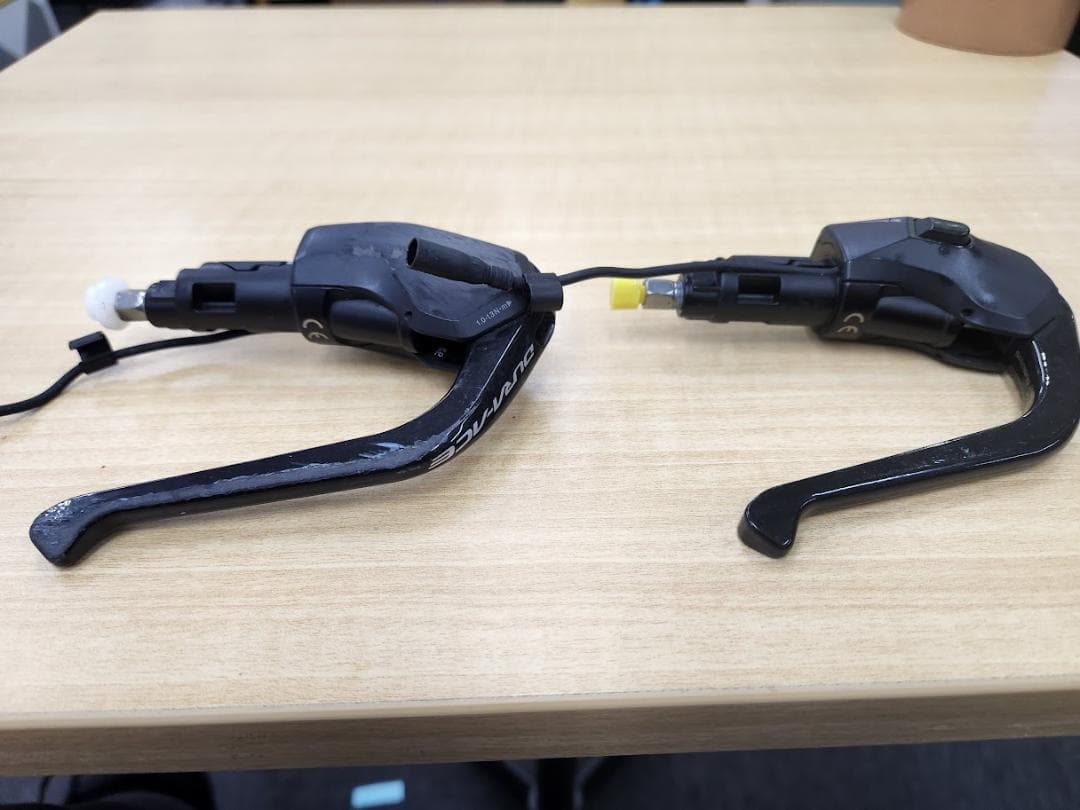 中古 シフター・ブレーキレバー 左右セット ブラック ST-R9180