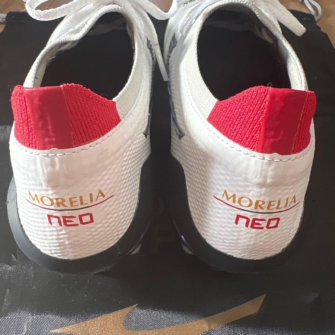 ミズノモレリアネオ4β