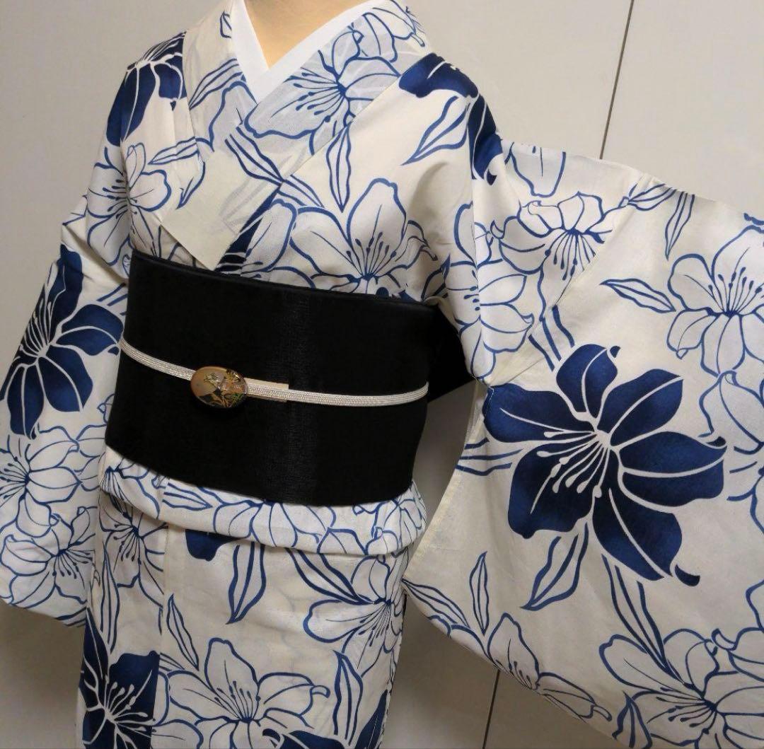 浴衣　ゆかた Mサイズ　ユカタ 綿100%　白✖️ネイビー 花 浴衣単品販売 M