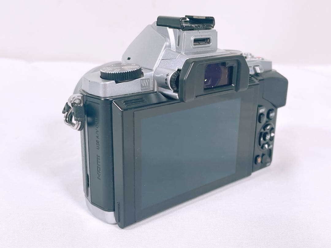 【良品】 OLYMPUS オリンパス OM-D E-M5 ④