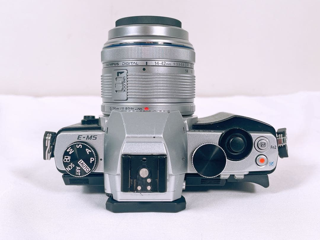 【良品】 OLYMPUS オリンパス OM-D E-M5 ④