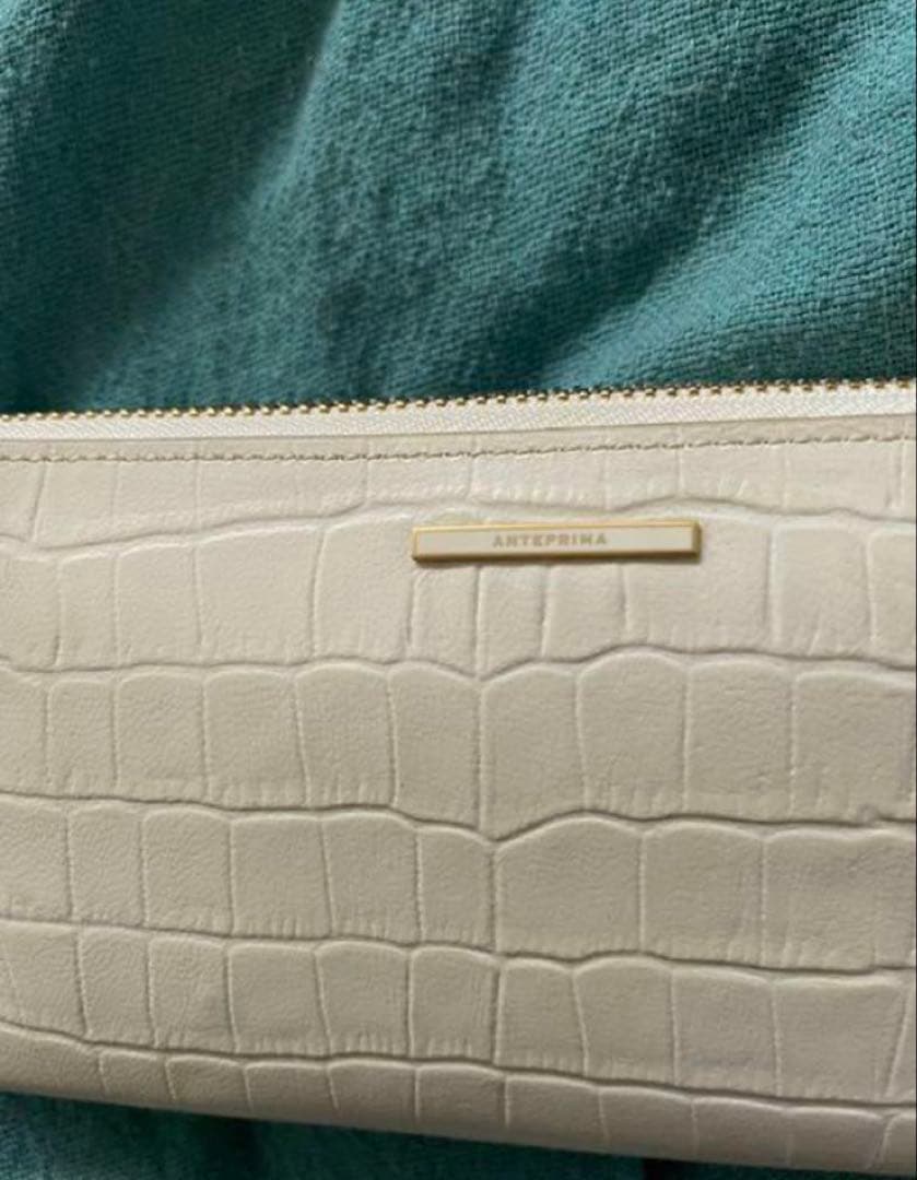 ANTEPRIMA❤︎ クロコダイル型押し長財布(未使用)