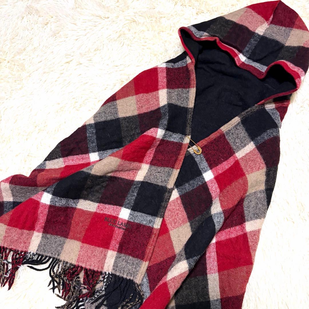 ブルーレーベルクレストブリッジ　ポンチョ　大判ストール