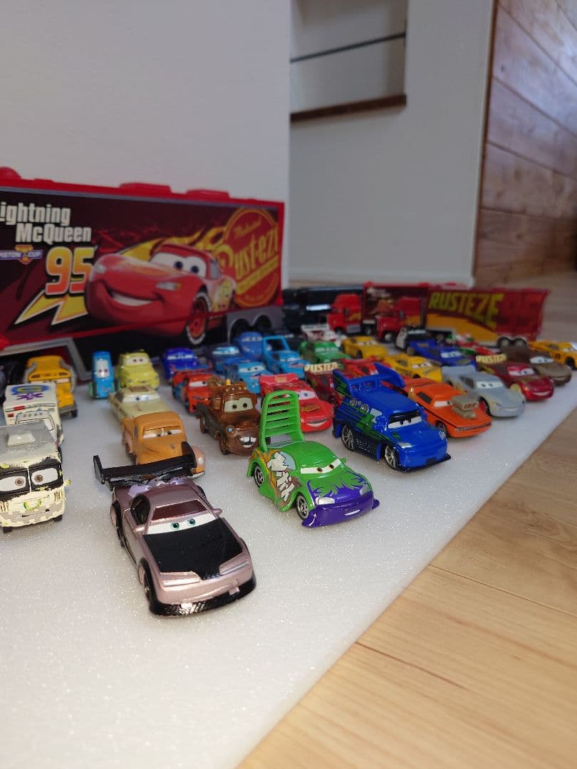 カーズ ミニカー 33台セット トラック付き トミカ