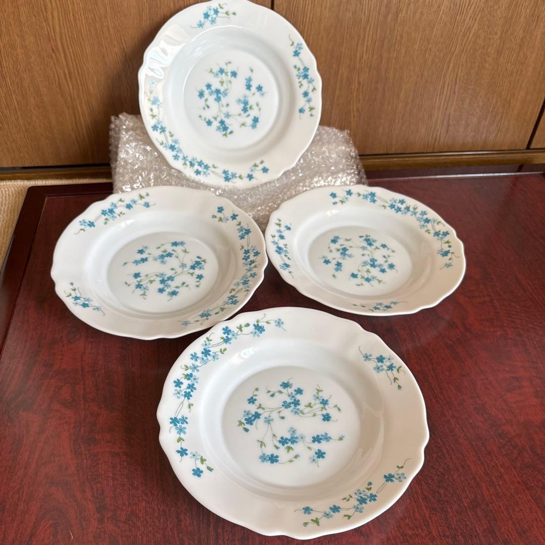 アルコパルarcopalお皿 白地に青い小花 4枚セット フランス製 - メルカリ