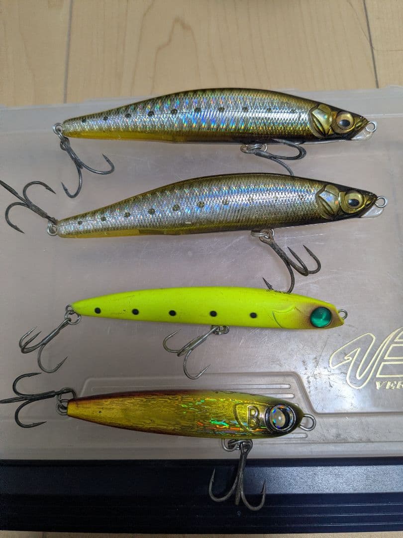 シーバスルアー 17個セット クリアケース付き