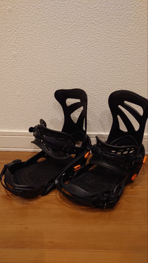 FLUX DS スノーボードビンディング ブラック/オレンジ　Sサイズ