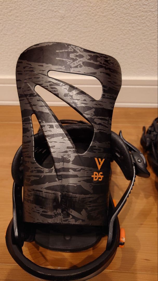 FLUX DS スノーボードビンディング ブラック/オレンジ　Sサイズ