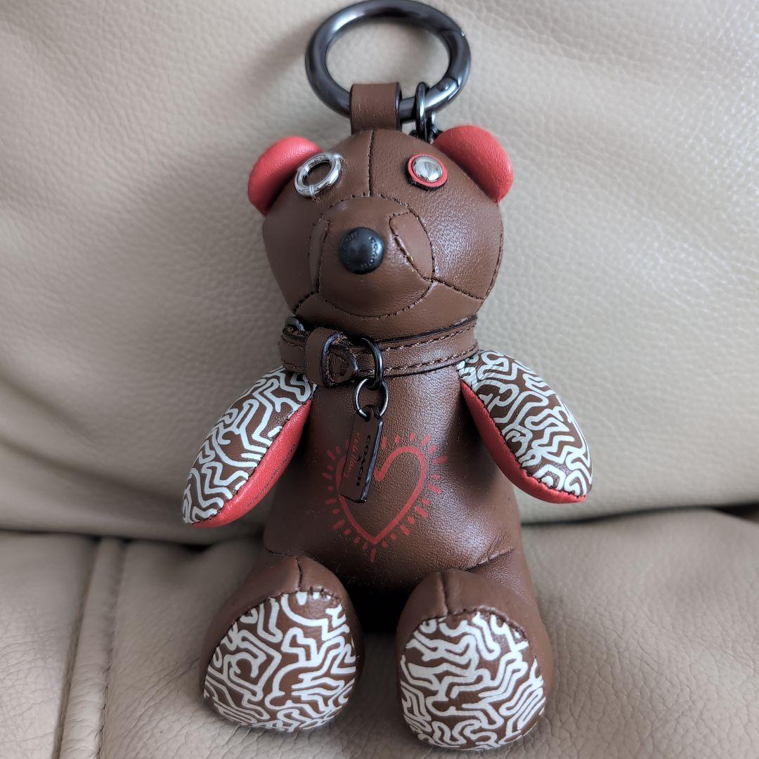 COACH/キースヘリングコラボ クマ キーホルダー - メルカリ