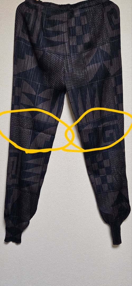 プリーツプリーズ　イッセイミヤケ 総柄アラジンパンツ 4号