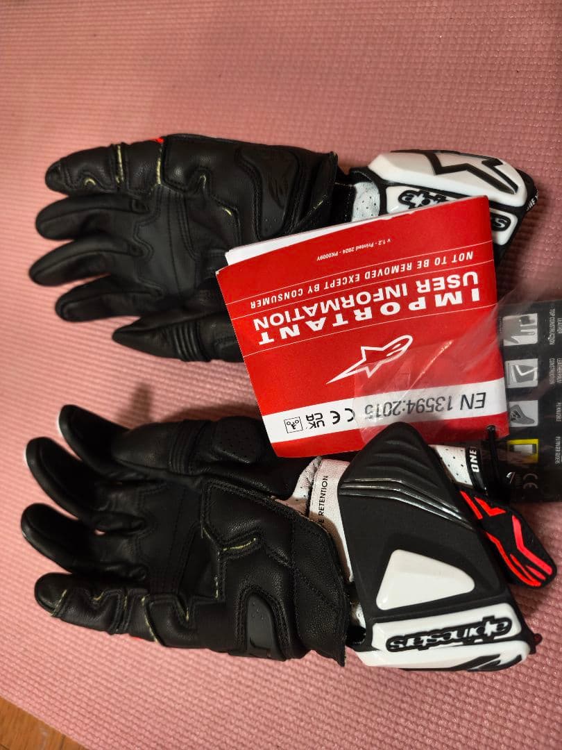 alpinestars アルパインスターズ　GP PRO R4 Sサイズ