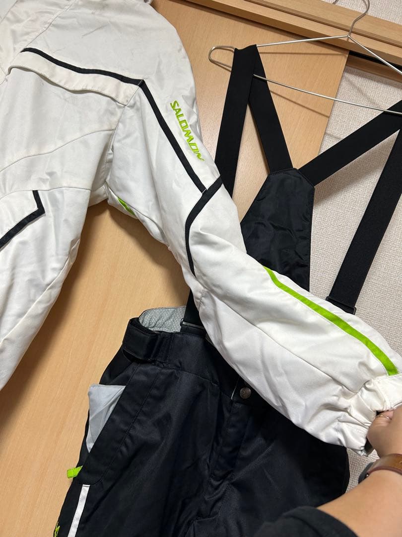 salomon スキーウェア　上下セット