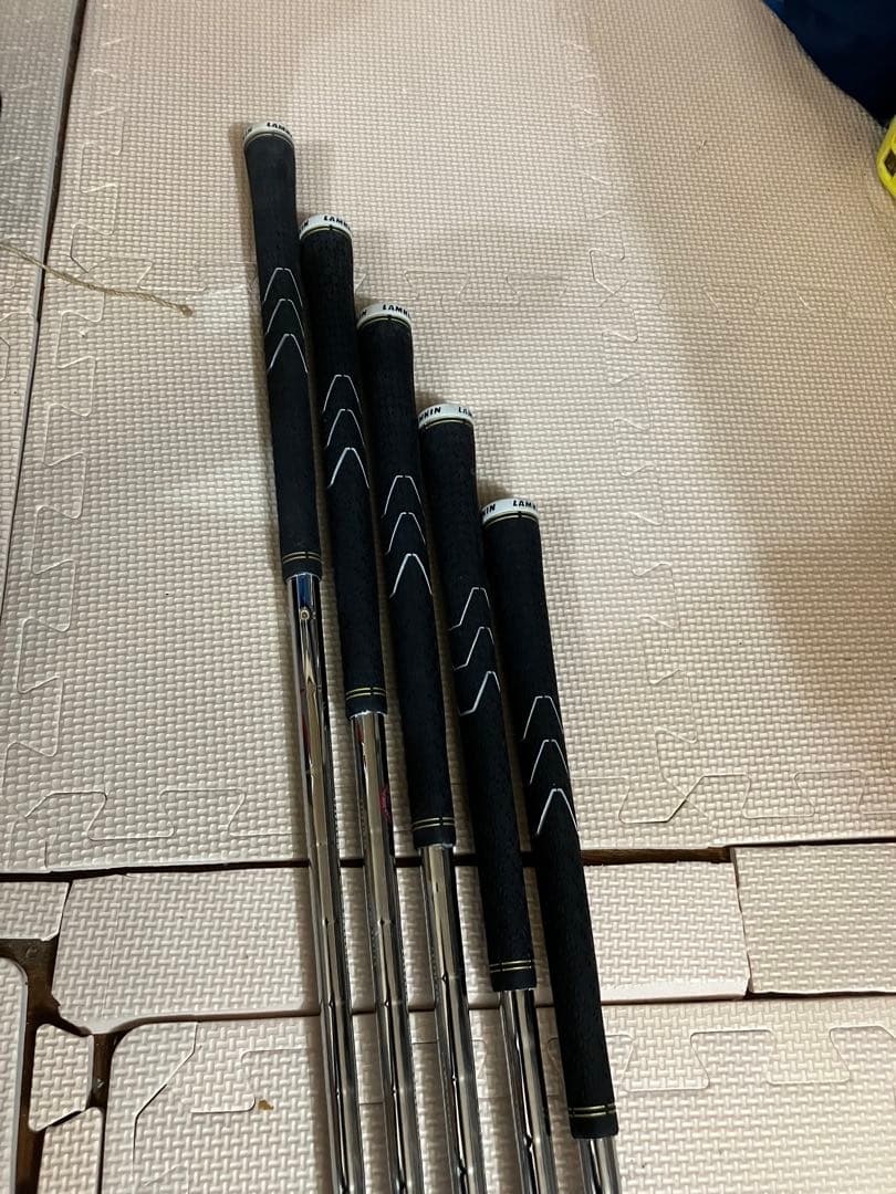 テーラーメイド　ステルスグローレ　アイアンセット　5本