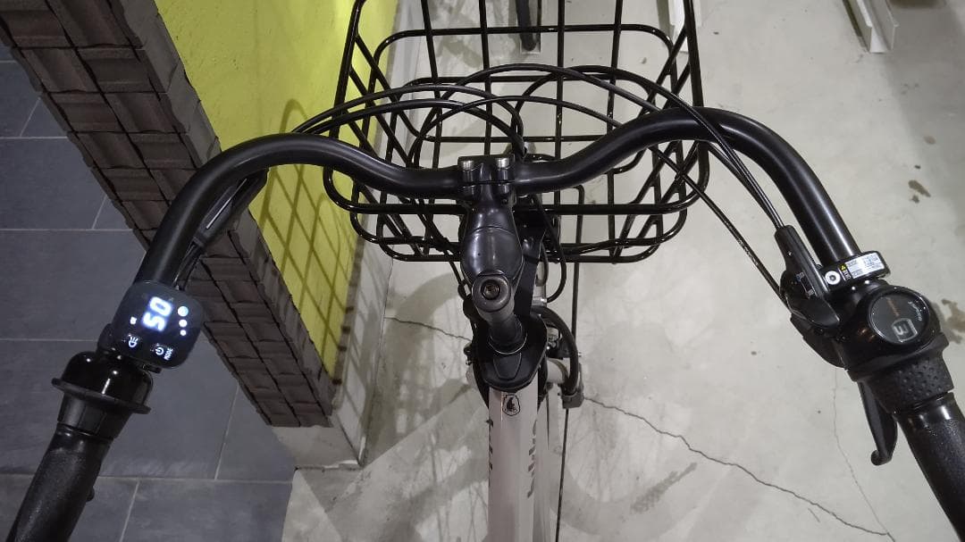 2024年モデル　BIKKE　MOB　dd　回生充電機能付　電動自転車