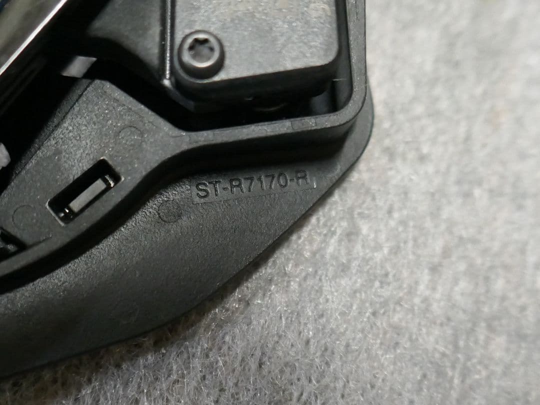 Shimano 105 Di2 ST-R7170 12速　右のみ