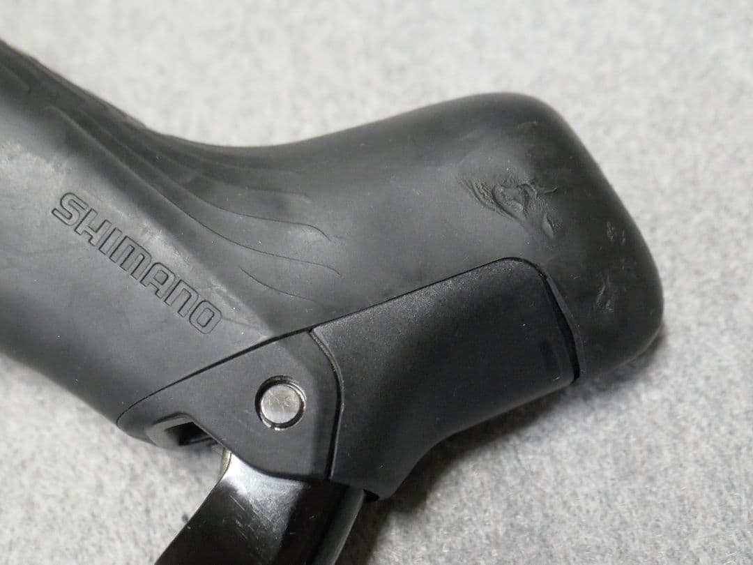 Shimano 105 Di2 ST-R7170 12速　右のみ