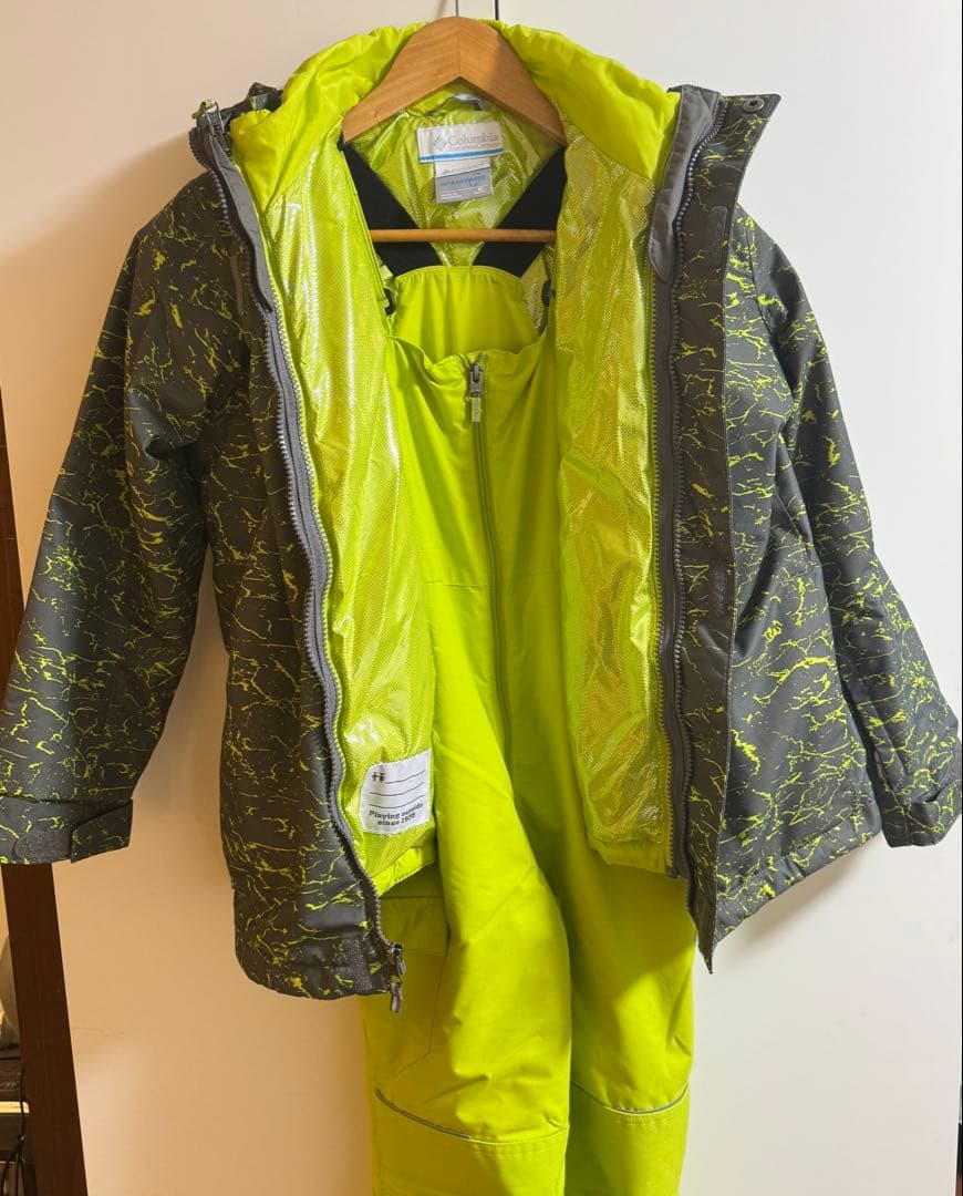 コロンビア　ウィリーバードⅡ スノーウェア　Mサイズ　10歳〜12歳　おまけ付き