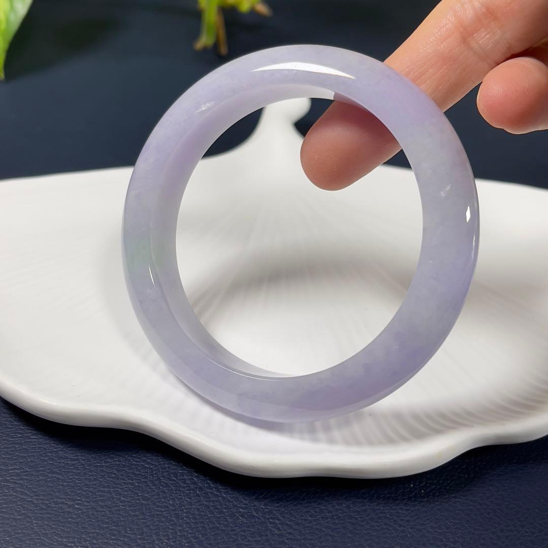 日本鑑別書付き・希少なラベンダーカラー54cmミャンマー産本翡翠バングル8241