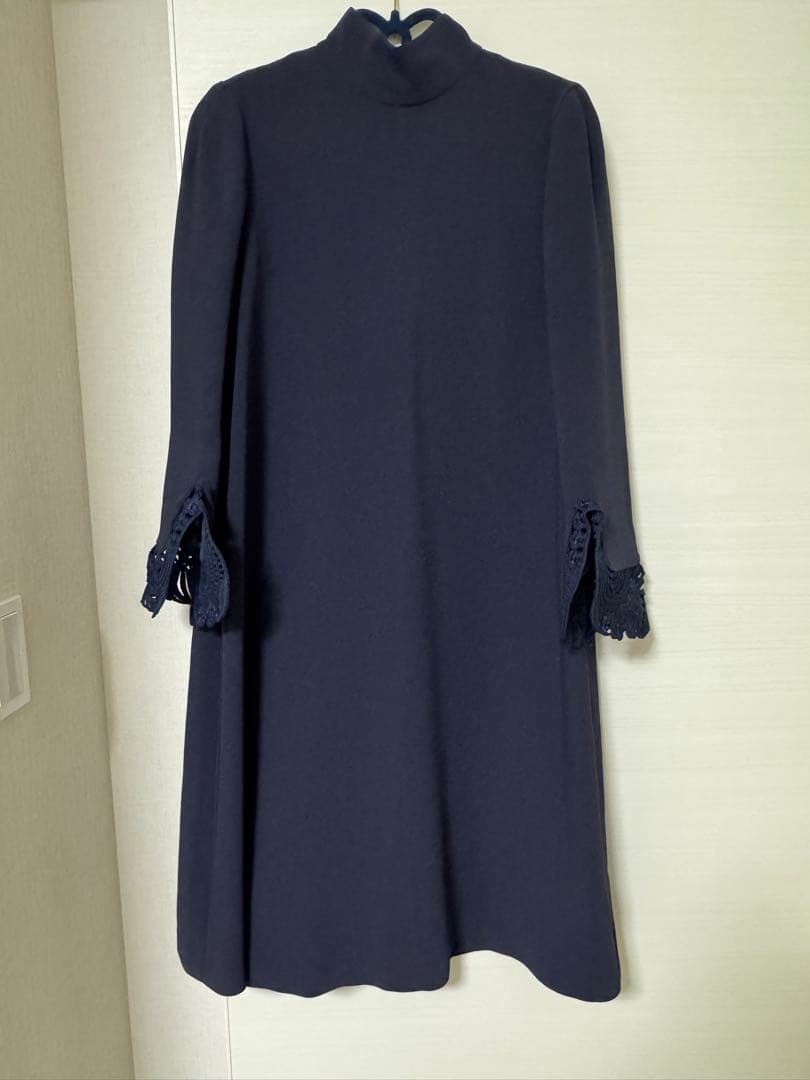 タグ付美品】 Embroidered Cuffs A-Line Dress - ワンピース卸売り