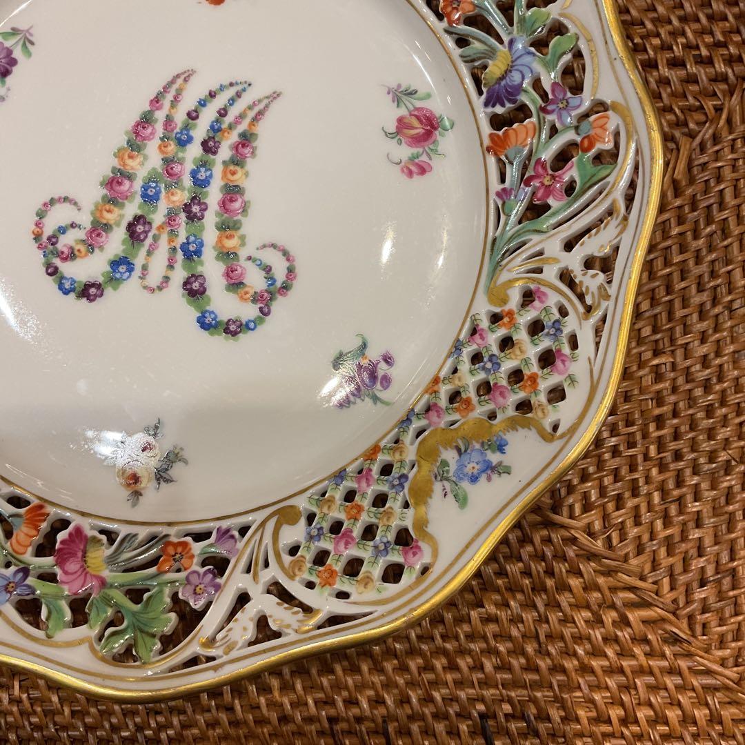 セール　マリーアントワネットピアスプレート　アンティークドレスデン