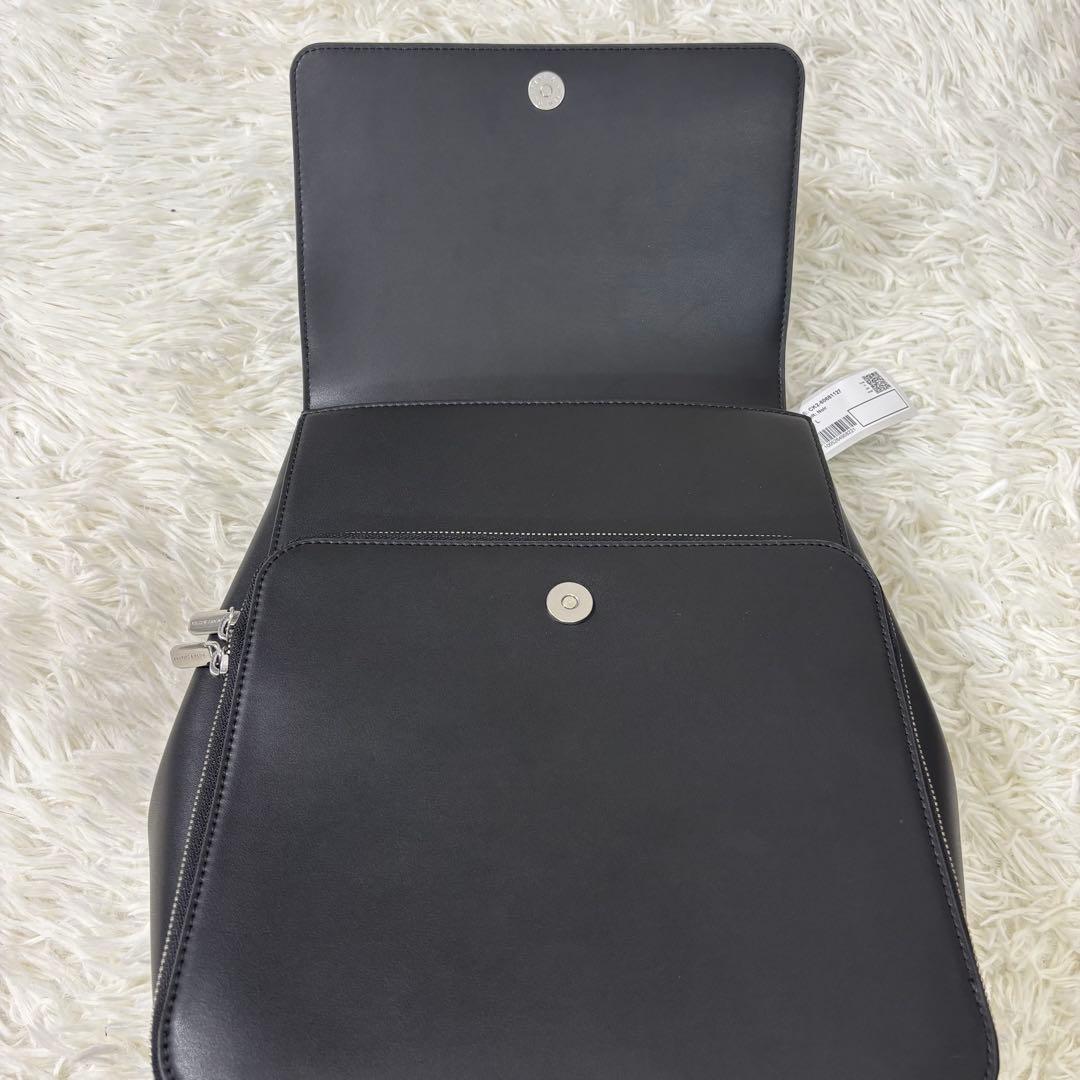 【未使用】タグ付き チャールズアンドキース リュック バッグパック ブラック