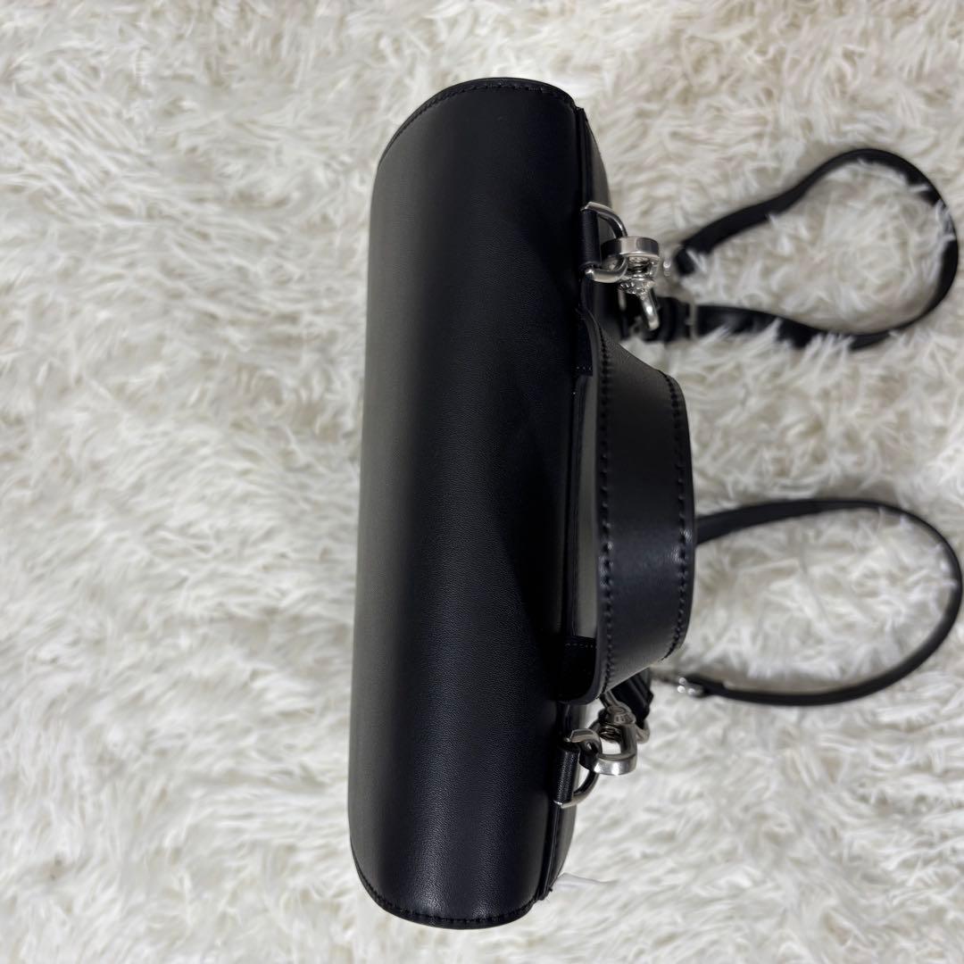 【未使用】タグ付き チャールズアンドキース リュック バッグパック ブラック