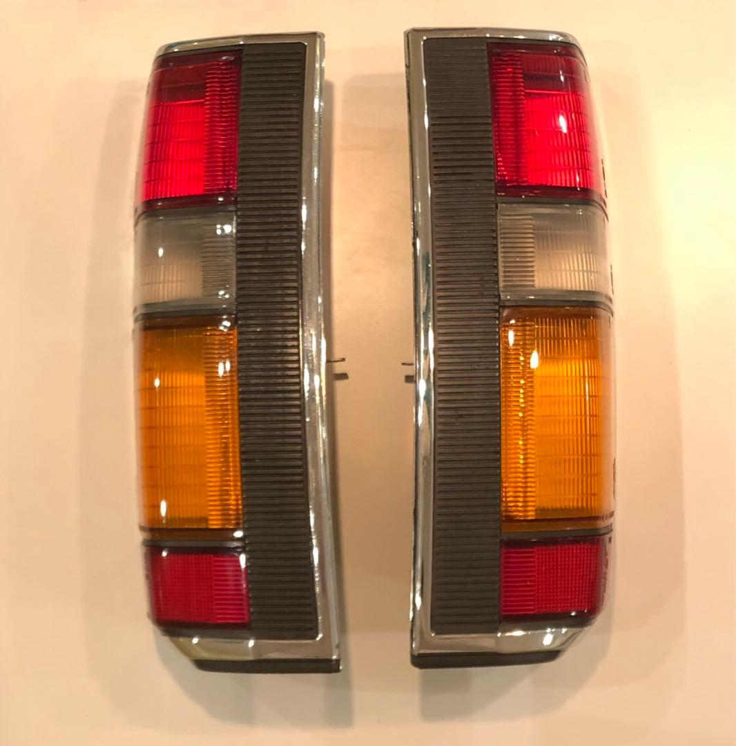 y30グロリア　テールランプ 左右セット 車用