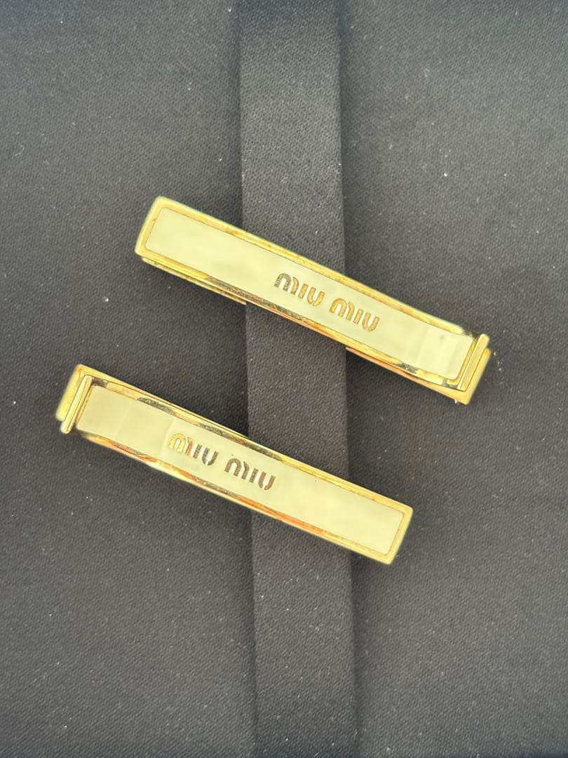 MIU MIU ヘアピン 2個セット　正規品&直営店