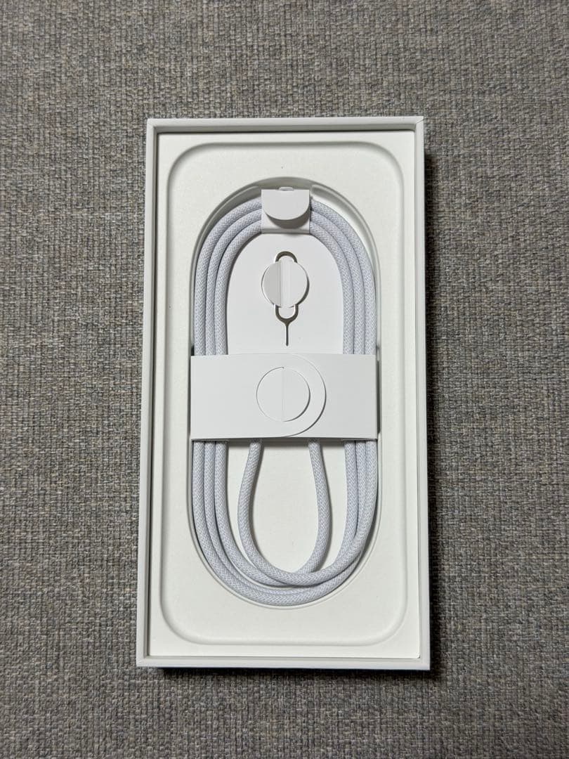 iPhone 16 Pro 256GB ホワイトチタニウム