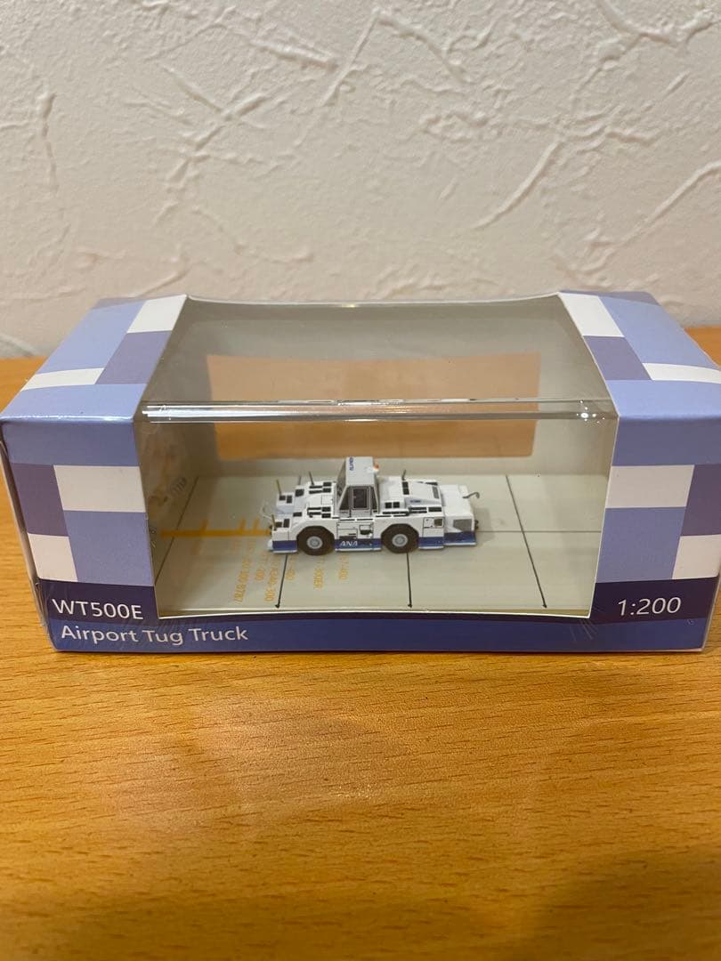 ANA トーイングカー　1/200 JC Wings WT500