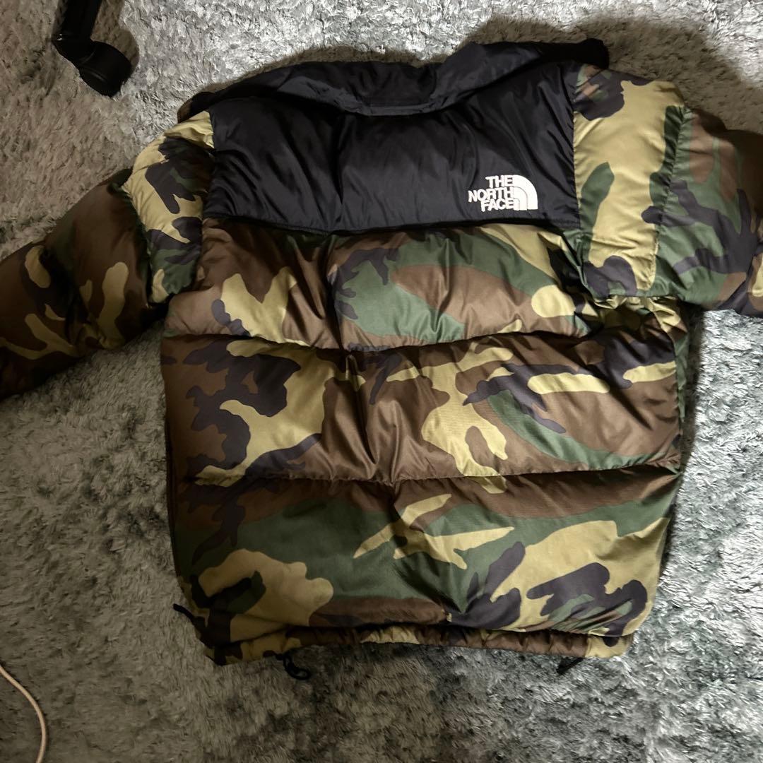 THE NORTH FACE 迷彩 ヌプシ ダウンジャケット M - メルカリ
