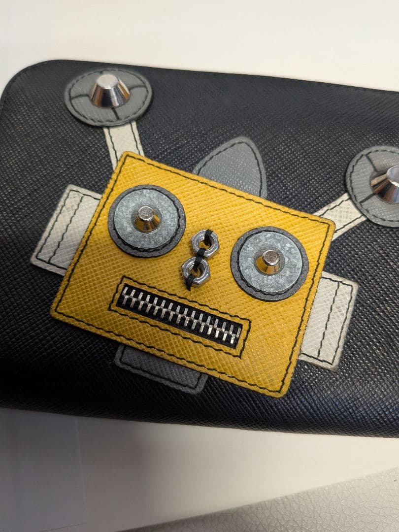 PRADA プラダ ロボット長財布PRADA サフィアーノ　ロボット