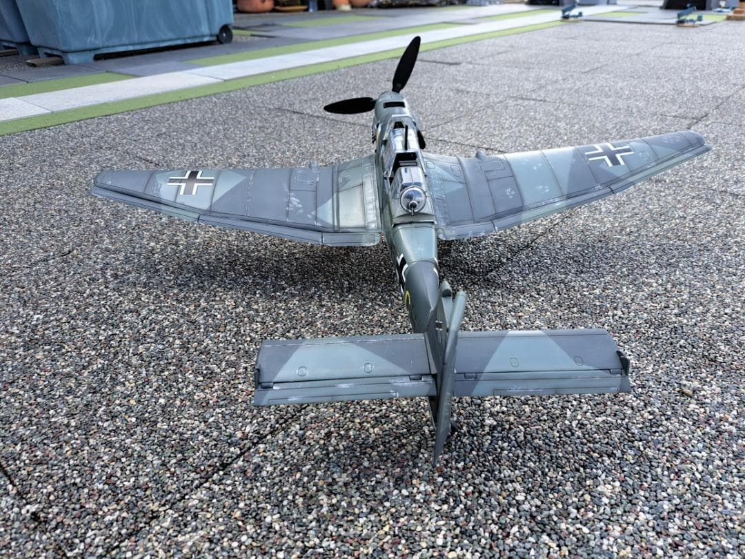 と*べ様 週末値下　1/18 ドイツ空軍　スツーカ Ju 87 D完成品　ジャン