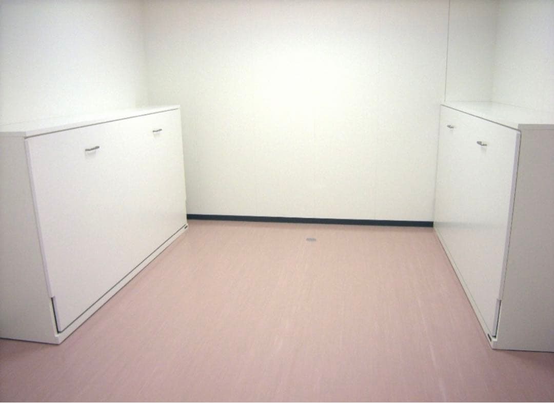 国産オーダーメイド壁収納ベッド2台　定価130万円　民泊やゲストハウスに