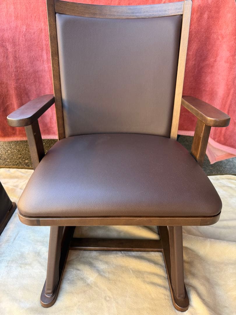 2脚セット 2023年購入 こたつダイニング用 肘付 回転 チェア イス 椅子