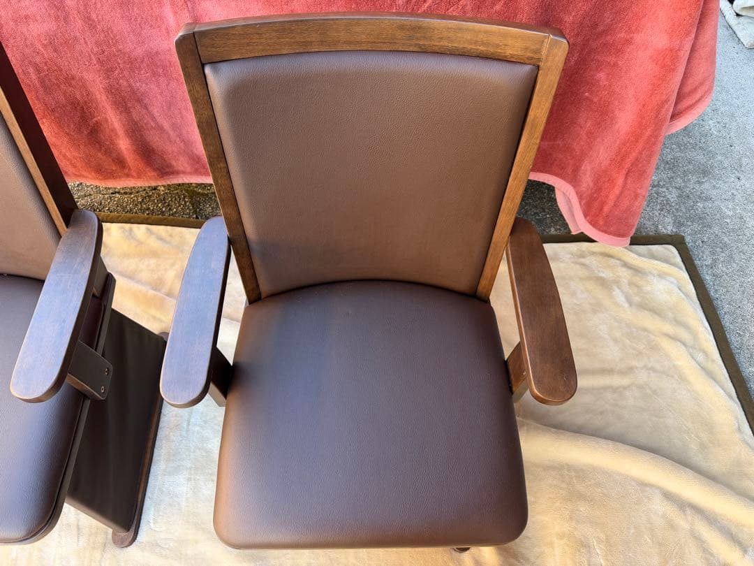 2脚セット 2023年購入 こたつダイニング用 肘付 回転 チェア イス 椅子