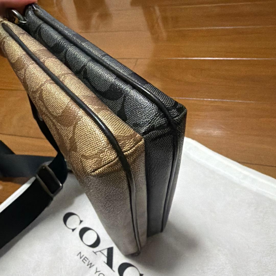 COACH リバーシブルショルダーバッグ