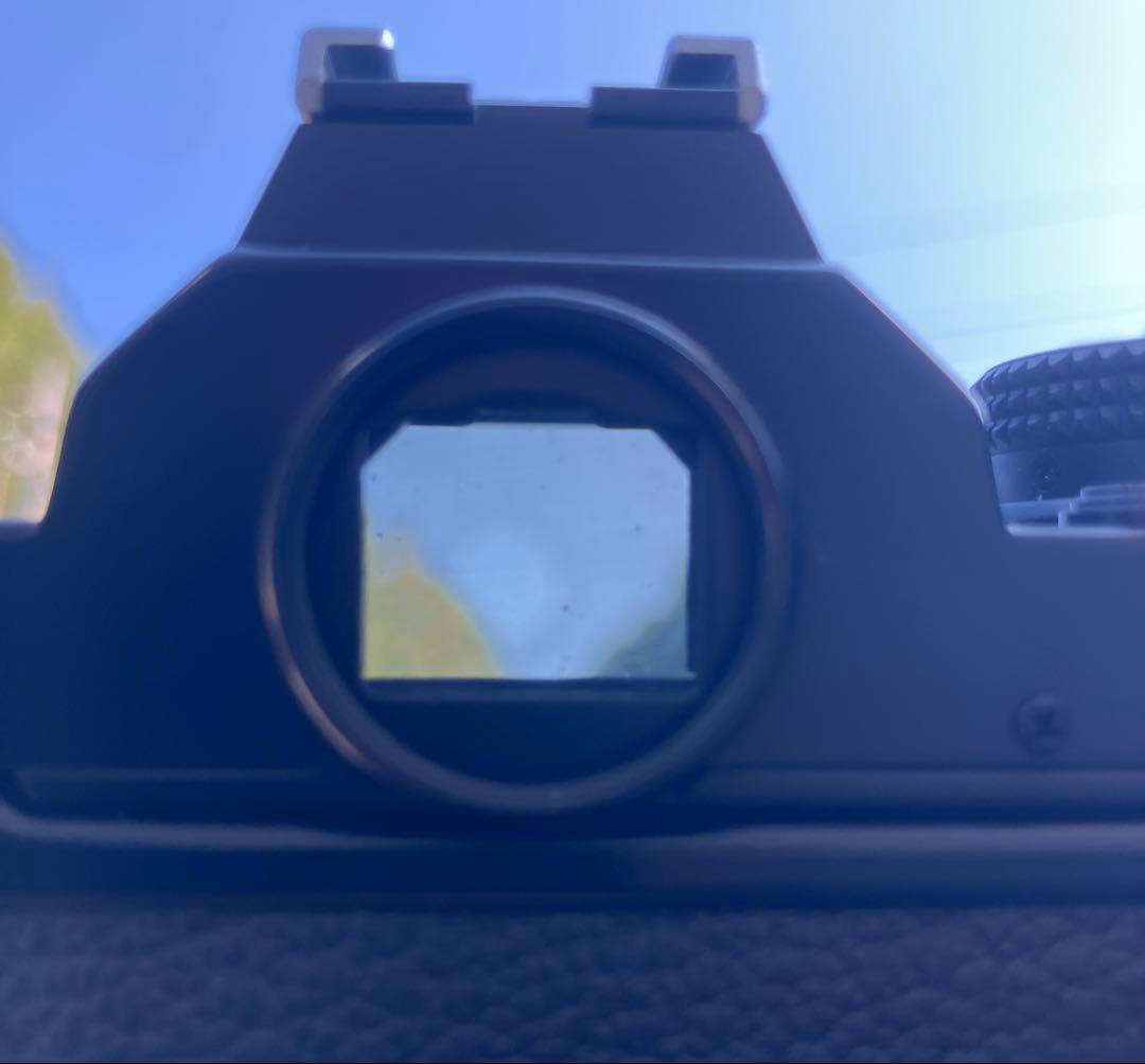 Nikon 一眼レフカメラ、Nikkor 50mm f/1.8レンズ付き