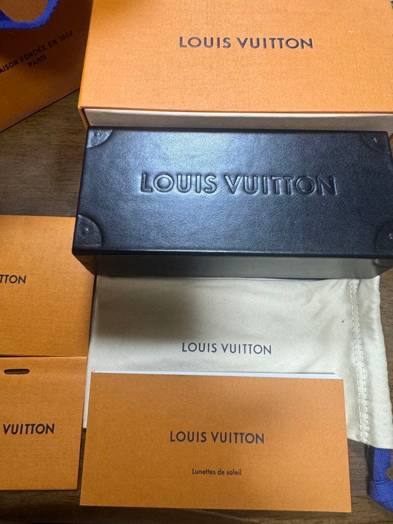 Louis Vuitton ミリオネア1.1 サングラス ブラック/ゴールド