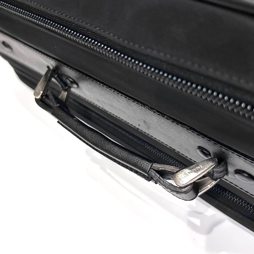 美品　プラダ　キャリーケース　三角ロゴ　サフィアーノ　ナイロン　旅行　ブラック