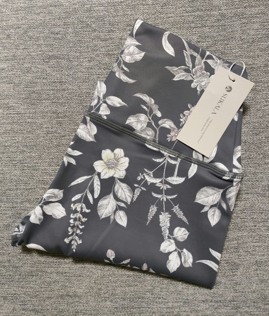 ⑤【新品未使用】SUKALA LAVA レギンス S ボタニカル柄 グレー