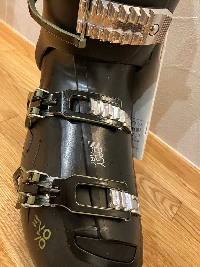【新品未使用】ロシニョール スキーブーツ EVO 70 27.5cm