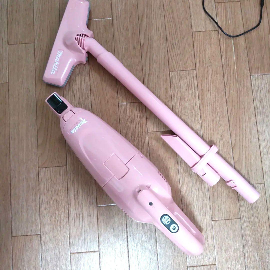 美品。Makita スティッククリーナー 充電器付き。