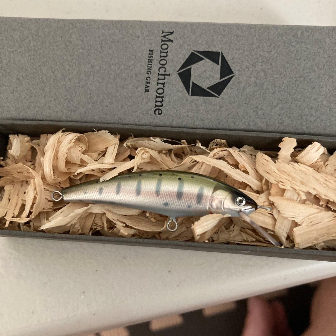 フィシィングルアー　ハンドメイドミノー　モノクローム