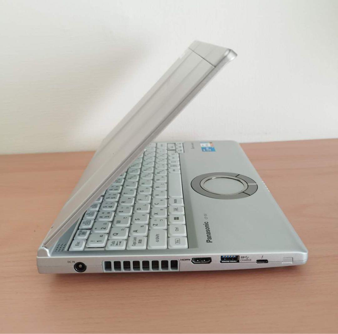 使用310H CF-SV1/第10代i5/8GB/SSD256GB/office